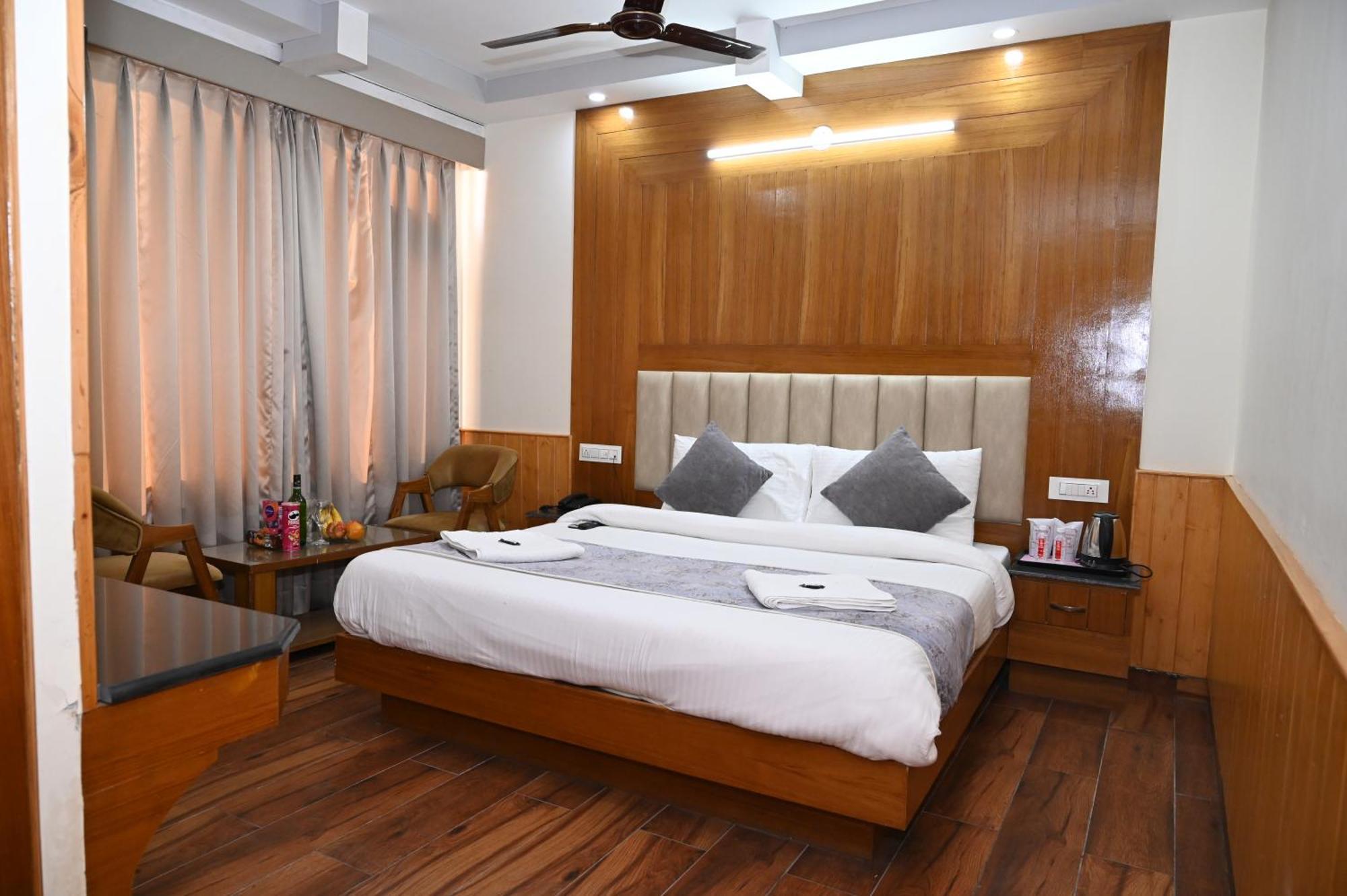 מנאלי Hotel Lee Green מראה חיצוני תמונה
